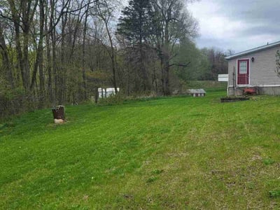 Lawn Care service in Ford City, 16226