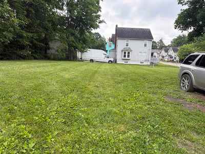 Lawn Care service in Aurora, 44202