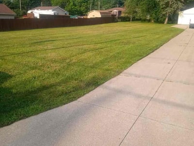 Lawn Care service in Aurora, 44202