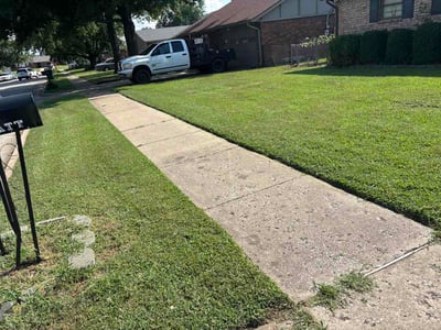 Lawn Care service in Sand Springs, 74063