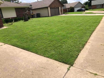 Lawn Care service in Oakhurst, 74107