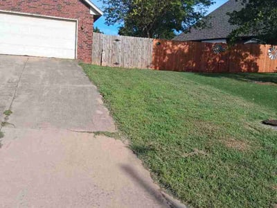 Lawn Care service in Midwest City, 73110