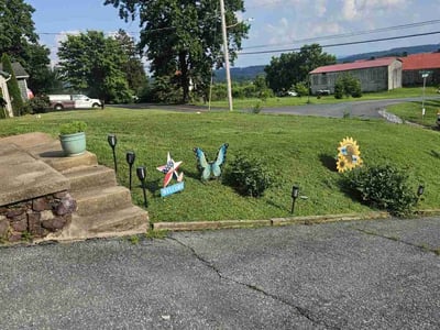 Lawn Care service in New Holland, 17557