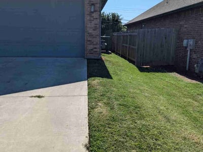 Lawn Care service in Warr Acres, 73179
