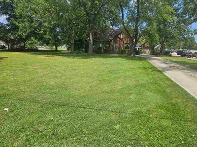 Lawn Care service in Seville, 44273