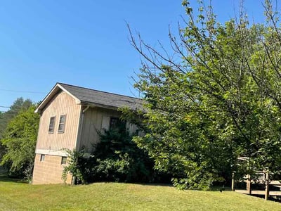 Lawn Care service in Hendersonville, 28792