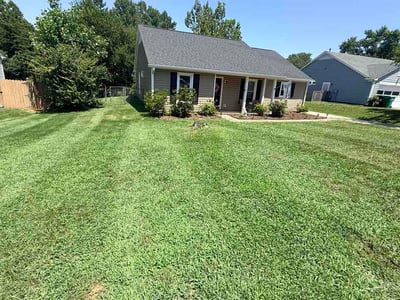 Lawn Care service in Trinity, 27370