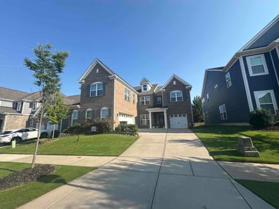 Lawn Care service in Huntersville, 28078