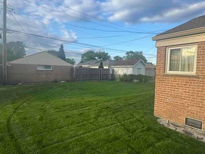 Lawn Care service in Huntley, 60142