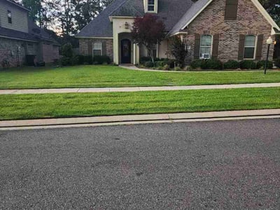 Lawn Care service in Shreveport, 71107
