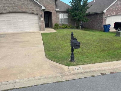 Lawn Care service in Maumelle, 72113