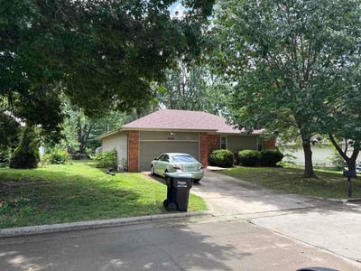 Lawn Care service in Ozark, 65721
