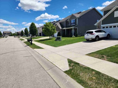 Lawn Care service in Brownsburg, 46112