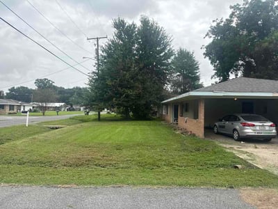 Lawn Care service in Lafayette, 70501