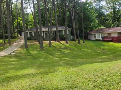 Lawn Care service in Birmingham, 35203