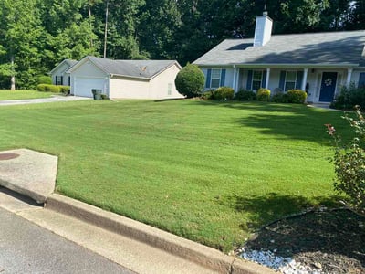 Lawn Care service in Bremen, 30110