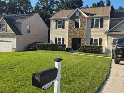 Lawn Care service in Riverdale, 30274