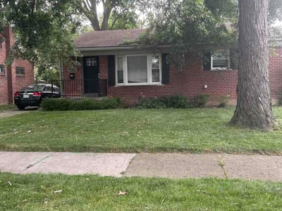 Lawn Care service in Livonia, 48150