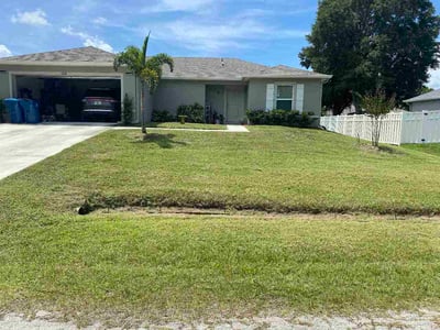 Lawn Care service in Mims, 32754