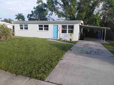 Lawn Care service in Fort Myers, 33901
