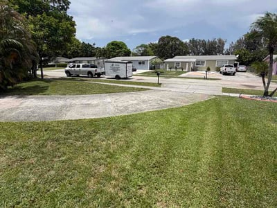 Lawn Care service in Fort Lauderdale, 33301