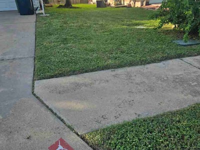 Lawn Care service in Leander, 78641