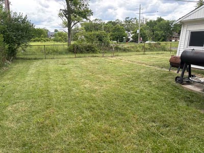 Lawn Care service in Trenton, 48183