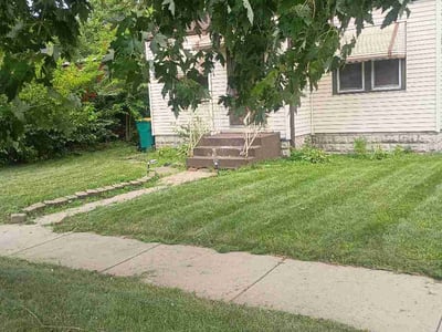 Lawn Care service in Gary, 46402