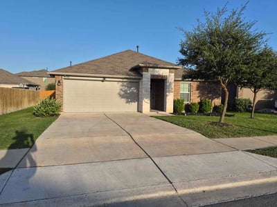 Lawn Care service in Lockhart, 78644