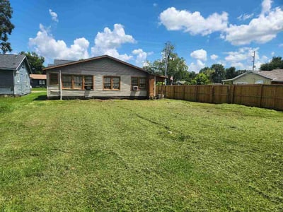 Lawn Care service in Sulphur, 70663