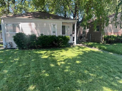 Lawn Care service in Elk Grove Village, 60007