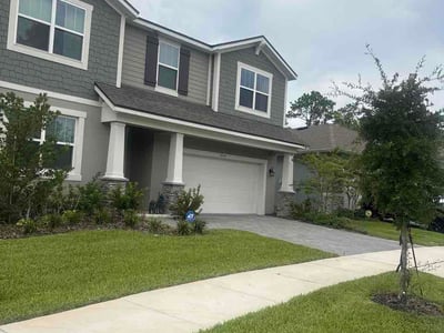 Lawn Care service in Burlington, 01803