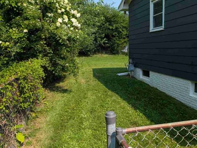 Lawn Care service in Marion, 52302