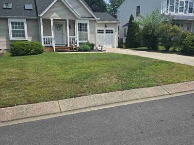 Lawn Care service in Pasadena, 21122