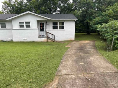 Lawn Care service in Calera, 35040