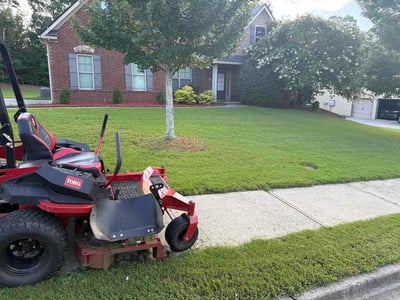 Lawn Care service in Grayson, 30017