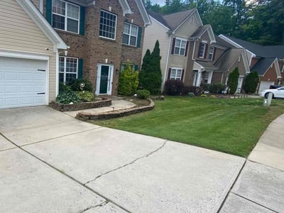 Lawn Care service in Auburn, 95603