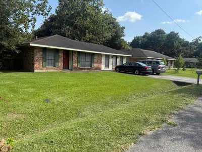 Lawn Care service in Abbeville, 70510