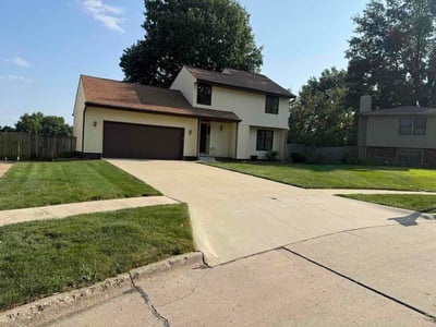 Lawn Care service in Clive, 50325