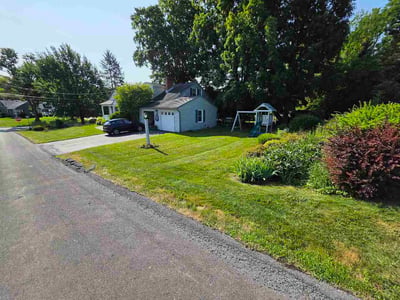 Lawn Care service in Syracuse, 13202