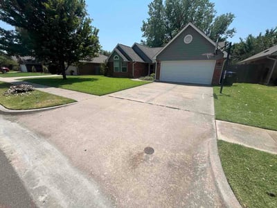 Lawn Care service in Del City, 73115