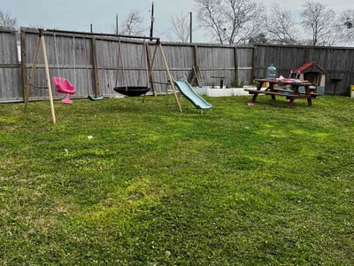 Lawn Care service in Fresno, 93721