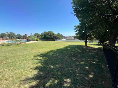 Lawn Care service in Warr Acres, 73179