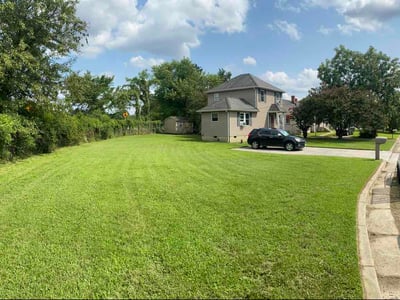 Lawn Care service in Petersburg, 23803