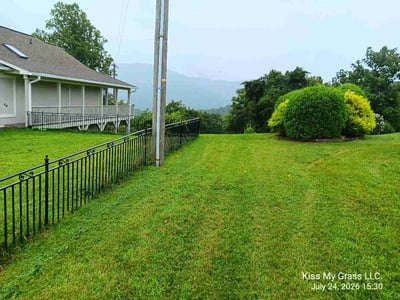 Lawn Care service in Peoria, 85345
