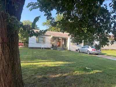 Lawn Care service in Harrah, 73045