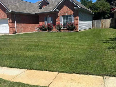 Lawn Care service in Helena, 35080