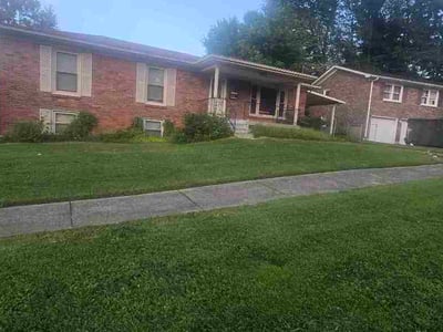 Lawn Care service in Dumfries, 22026