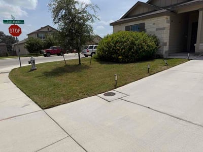 Lawn Care service in Seguin, 78155