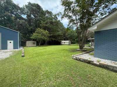 Lawn Care service in Tupelo, 38804